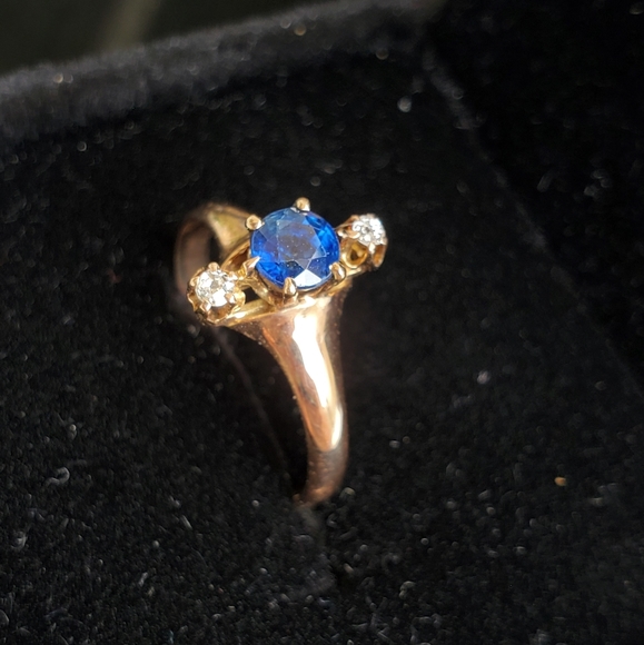 Antique 14K Sapphire and Diamond Ring - Picture 4 of 14